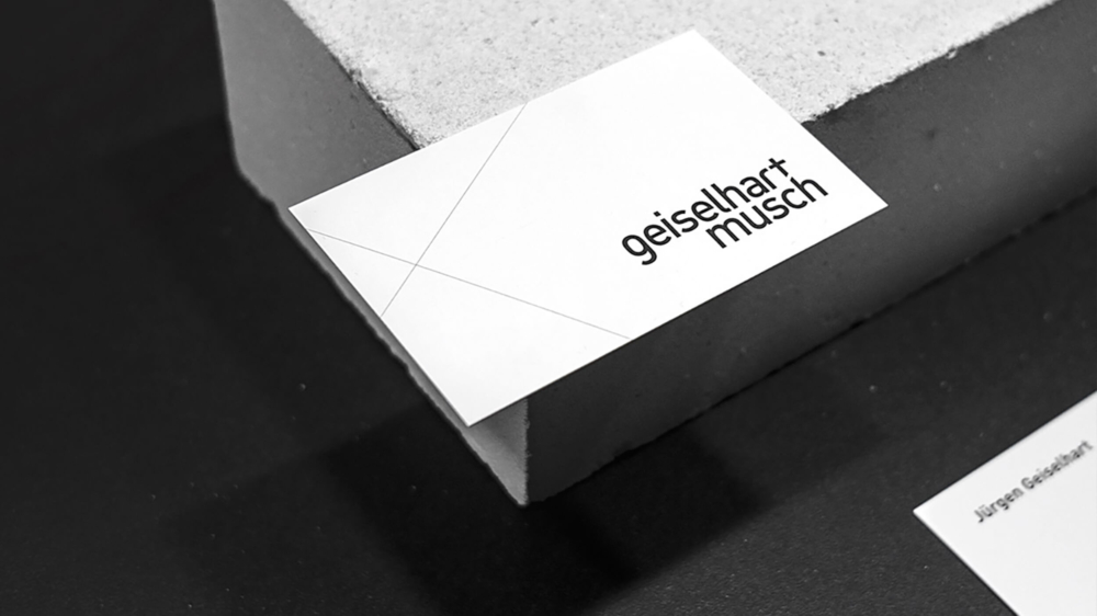 GeiselhartMusch – Corporate – Website –Geschaeftsausstattung – Visitenkarte – Nahaufnahme – Marken – Redesign Beispiel