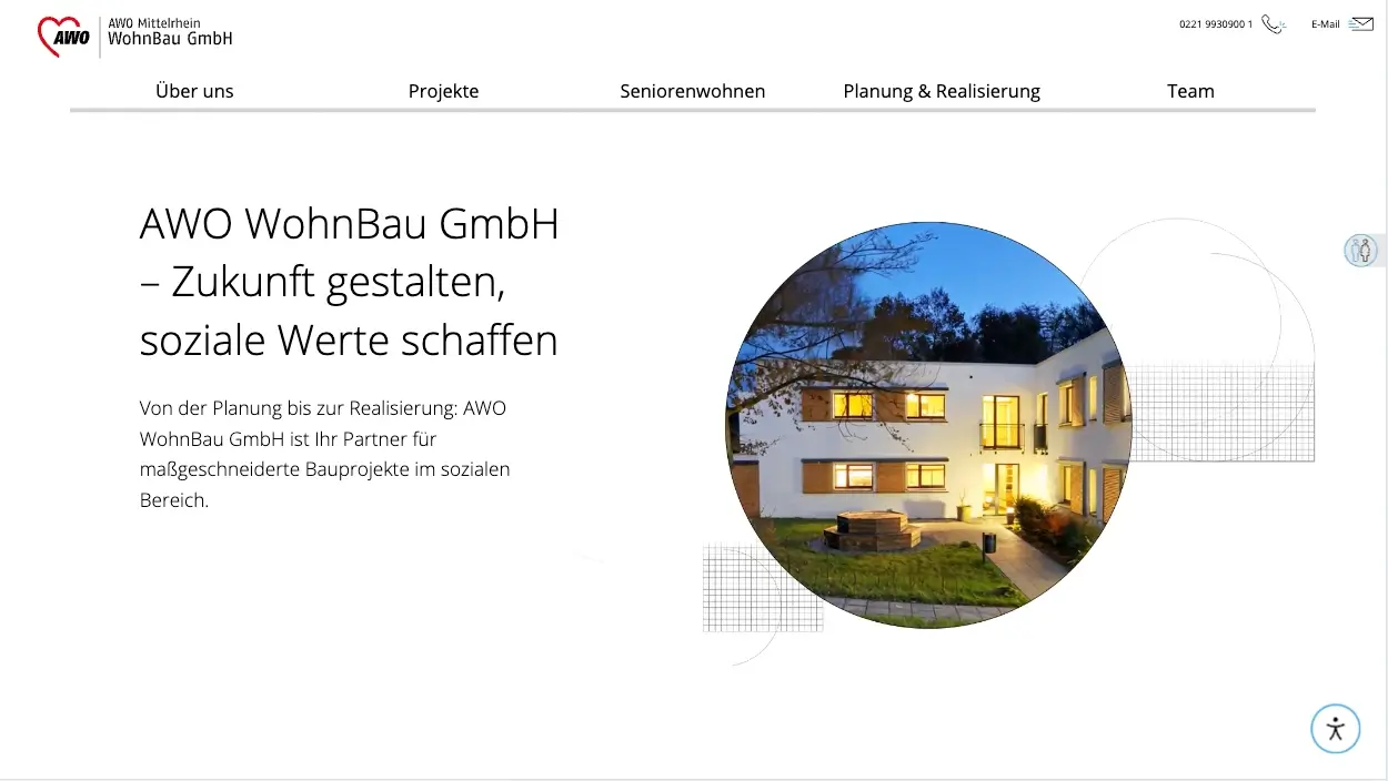 AWO WohnBau GmbH – Startseite mit schwarzer Headline "AWO WohnBau GmbH – Zukunft gestalten, soziale Werte schaffen." Rechts ein kreisförmig beschnittenes Foto eines Wohngebäudes bei Abenddämmerung mit geometrischen Raster-Elementen im Hintergrund. Ein Individueller Look im AWO Corporate Website System